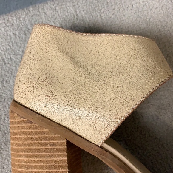 Anthropologie {Kelsi Dagger}Sz 9 Distressed Heels - Picture 12 of 12